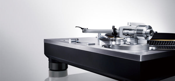 Technics Turntables: Precision Playback and Creative Control at Your Fingertips