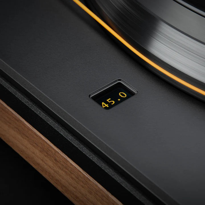 MoFi MasterDeck Turntable: A Masterpiece of Vinyl Playback, Crafted by a Legend