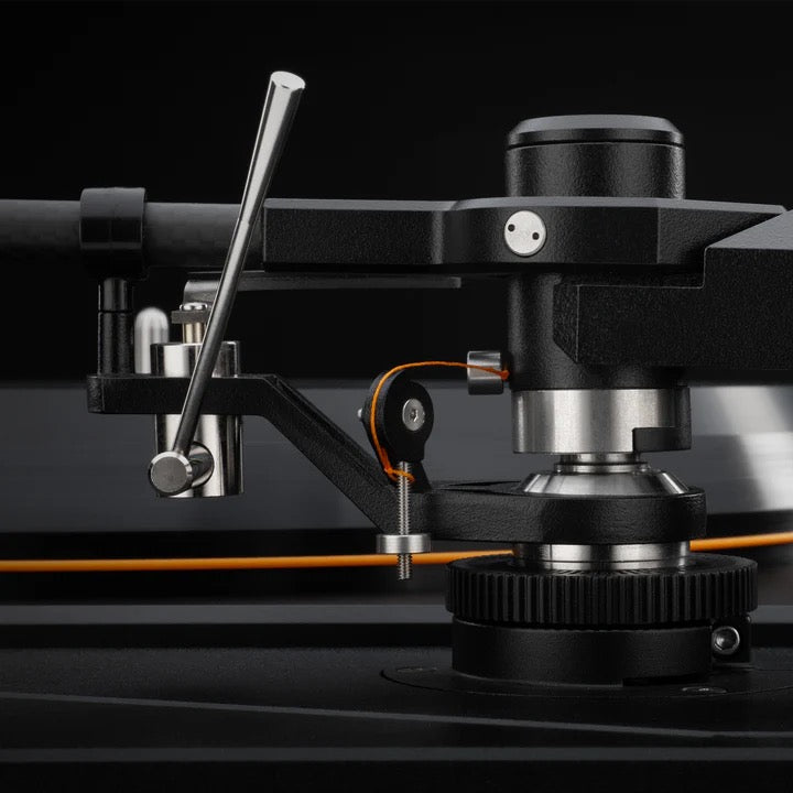 MoFi MasterDeck Turntable: A Masterpiece of Vinyl Playback, Crafted by a Legend